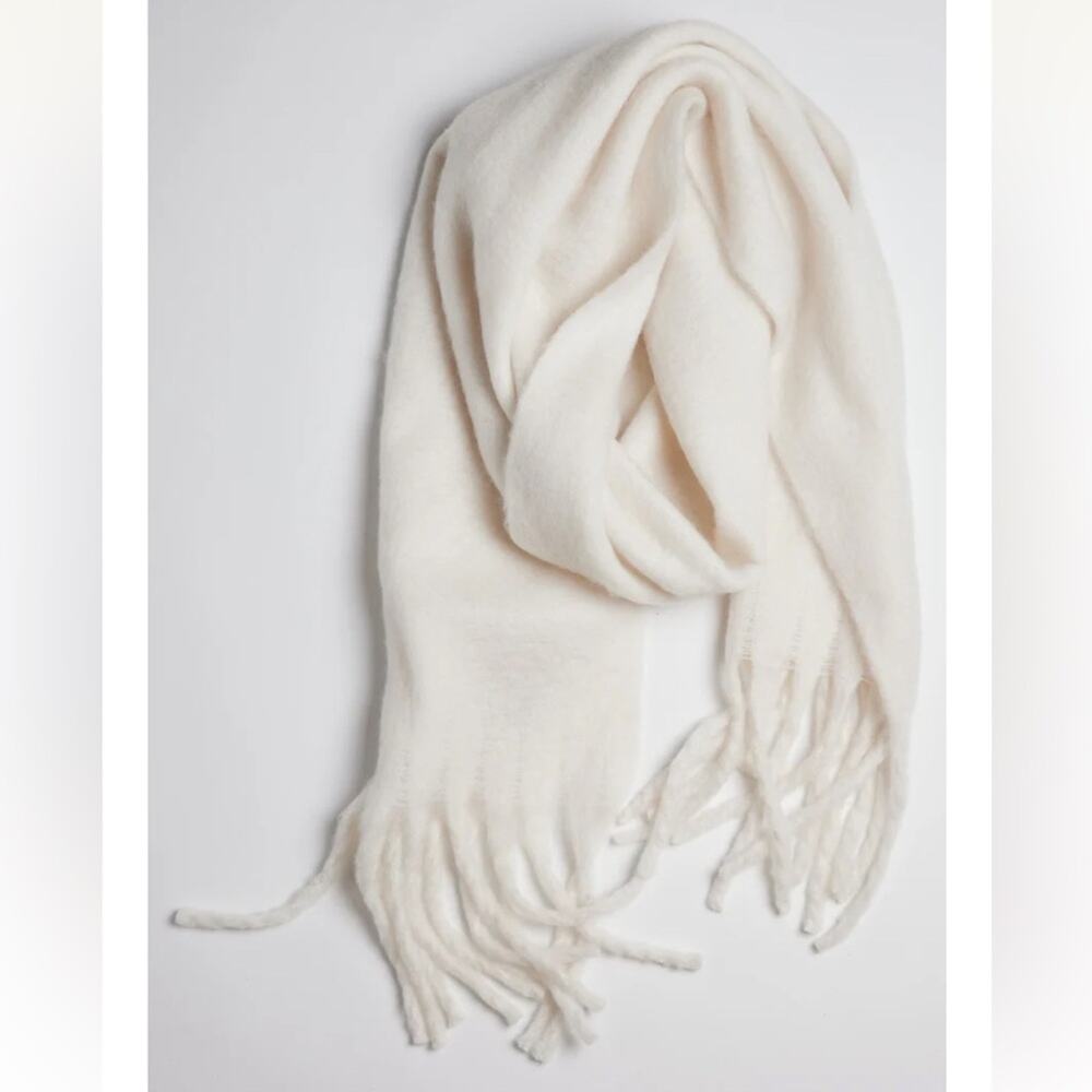 Hatattack Chic Solid Scarf Ivory